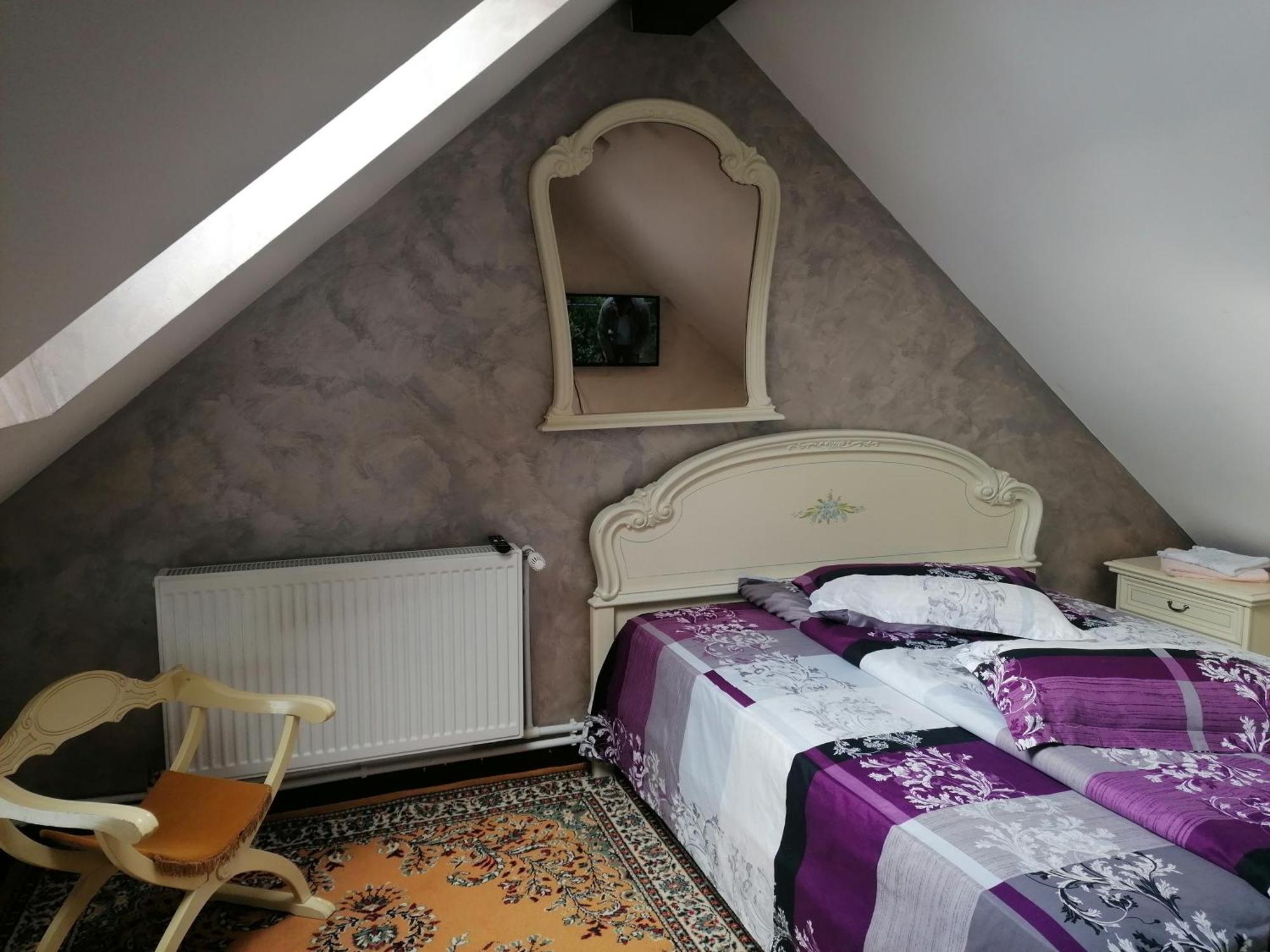 Pensiunea Casa Fierarul Din Bucovina Vatra Moldoviţei Zimmer foto